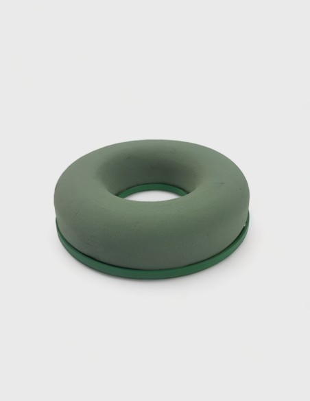 Couronne de mousse avec base en plastique pour fleurs naturelles