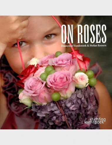 Livre "On Roses"